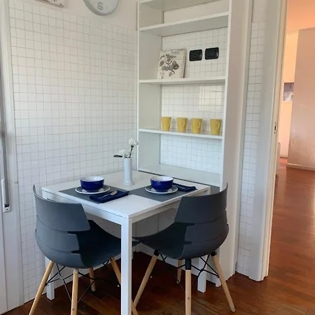 Attico Di Design Zona Navigli/moda,milano Apartment Milan